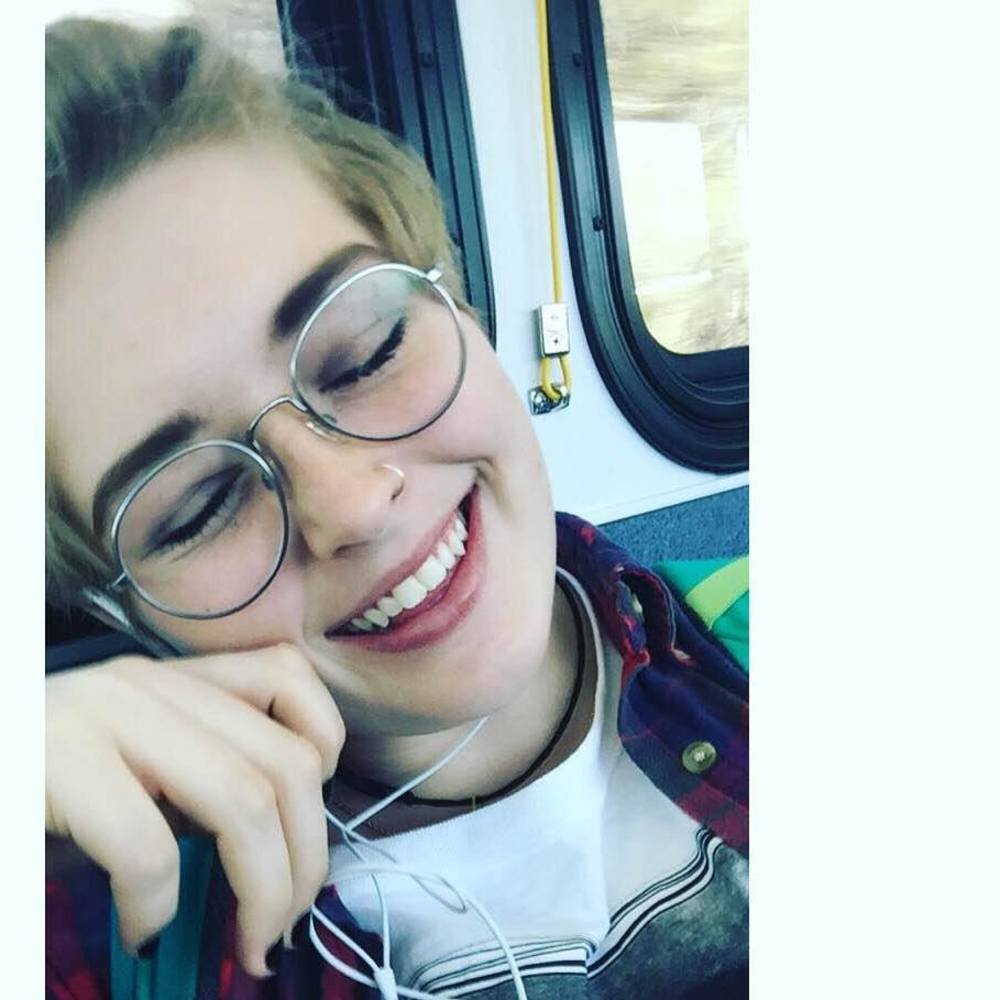 Meet your Posher, Julia